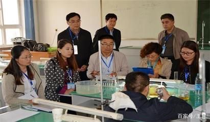 本科和研究生学历在电子科技技术开发行业的收入对比